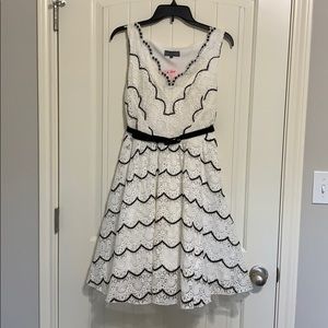 Eva by Eva Franco black and white dress. Sz 4